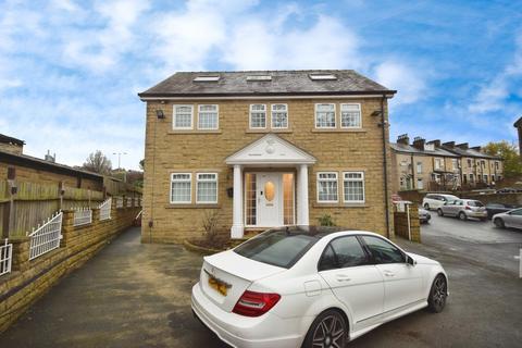 6 bedroom detached house for sale - Rosebery Road, Bradford BD8