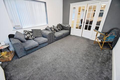 6 bedroom detached house for sale, Rosebery Road, Bradford BD8