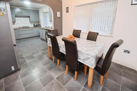 6 bedroom detached house for sale, Rosebery Road, Bradford BD8
