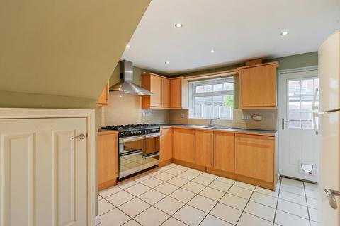 3 bedroom townhouse for sale, Monks Way, Worksop S81