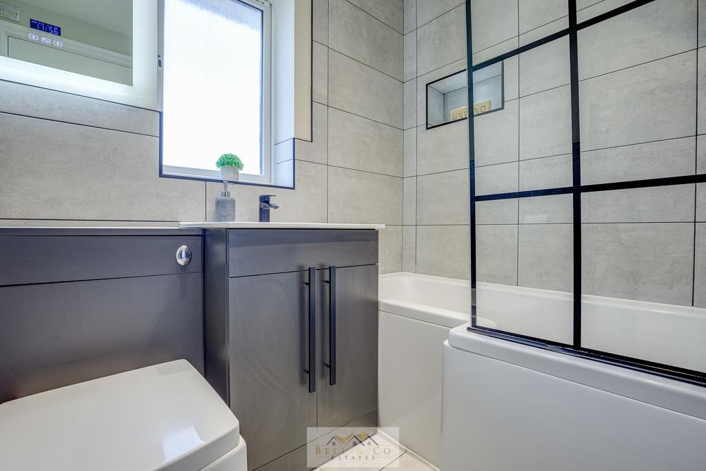 Bathroom 1.2