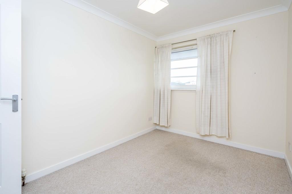 128 Whiteside Court, Bathgate, EH48 2 TN (6)
