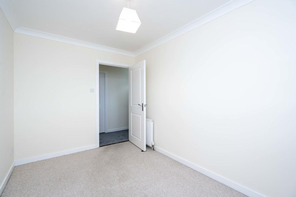 128 Whiteside Court, Bathgate, EH48 2 TN (7)