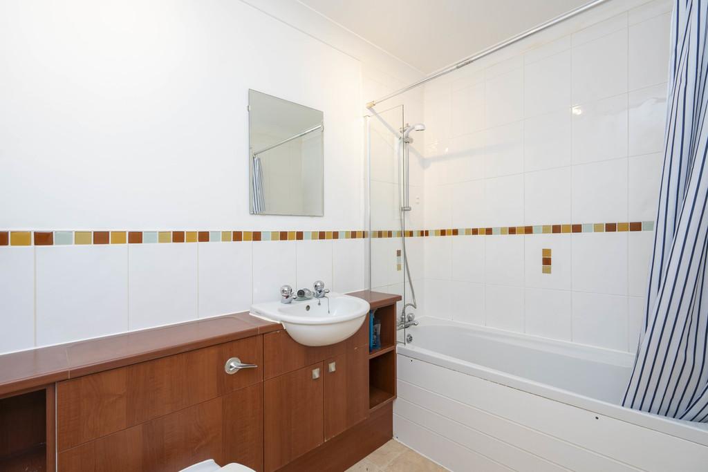 128 Whiteside Court, Bathgate, EH48 2 TN (10)