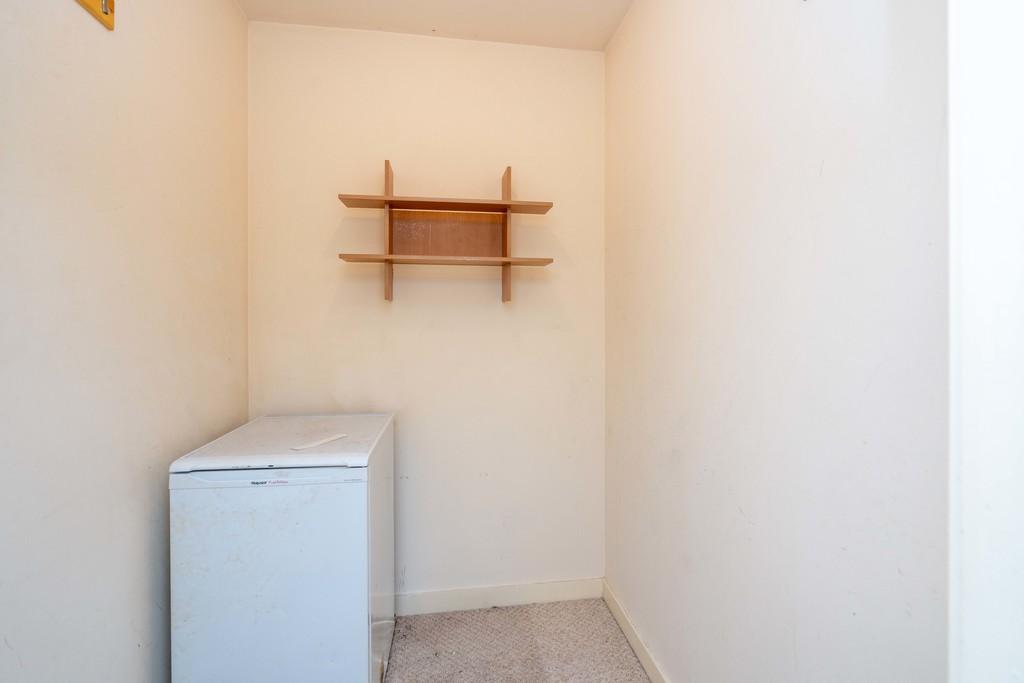 128 Whiteside Court, Bathgate, EH48 2 TN (11)