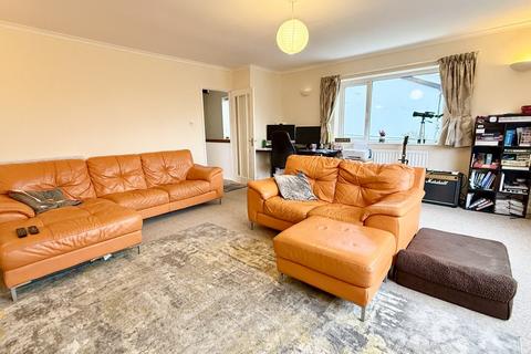 4 bedroom detached house to rent, Banbury Road, Brackley