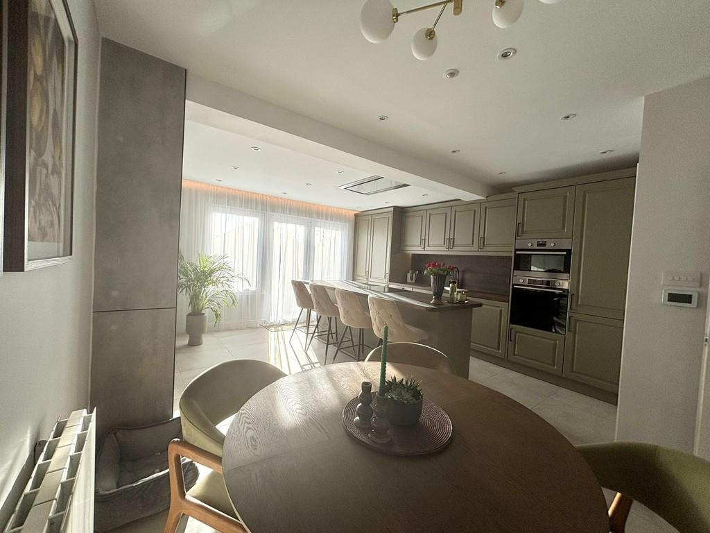 Kitchen diner
