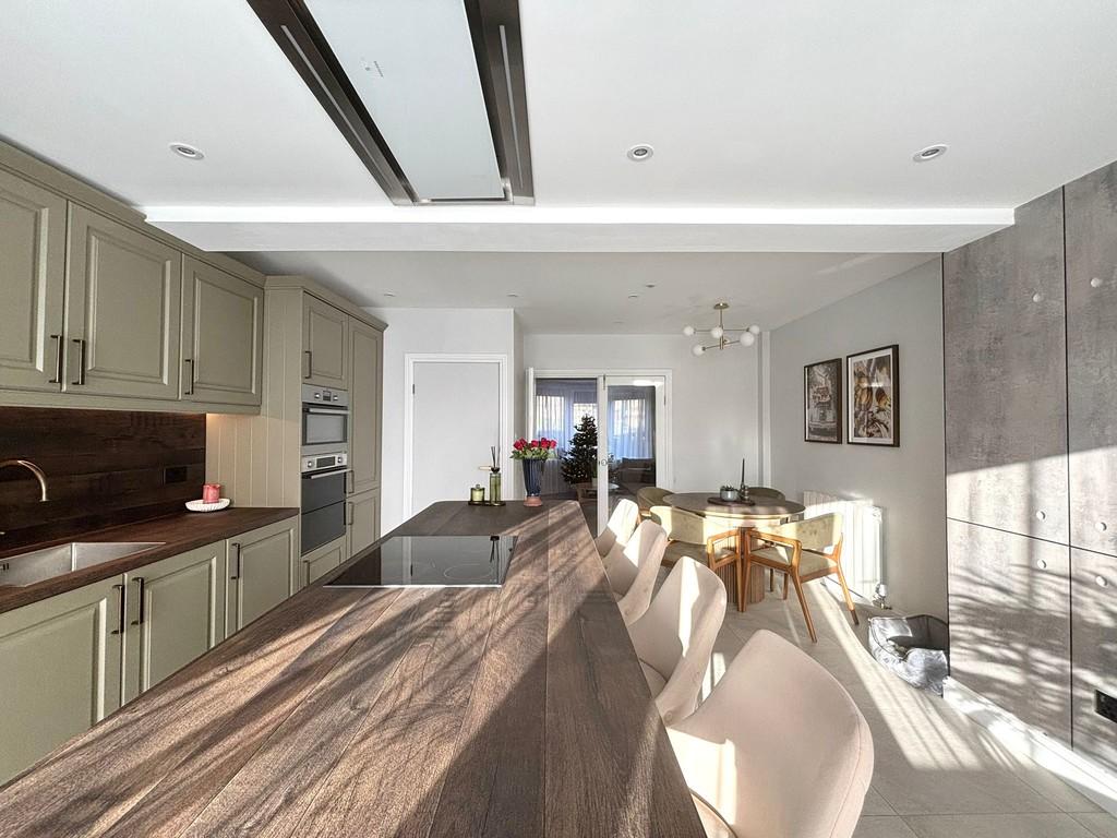 Kitchen 3
