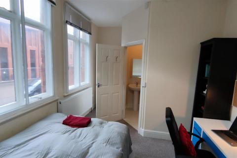 1 bedroom in a house share to rent - 25a Warwick Row, Coventry CV1
