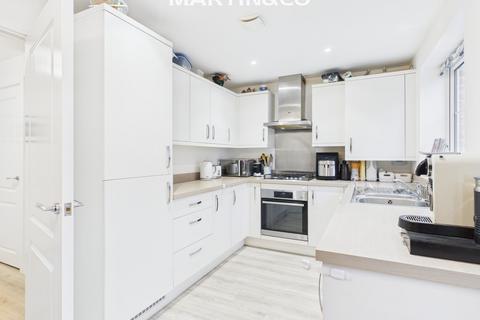 3 bedroom semi-detached house for sale, Morris Close, Wokingham