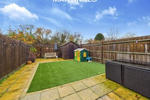 3 bedroom terraced house for sale, Morris Close, Wokingham