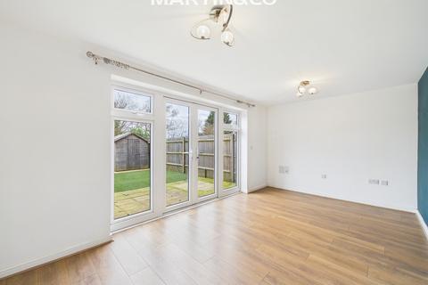 3 bedroom terraced house for sale, Morris Close, Wokingham