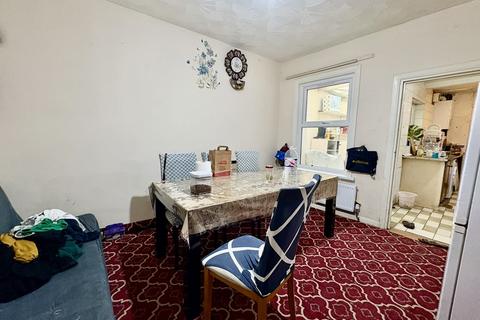 undefined, Featherstone Road, Southall