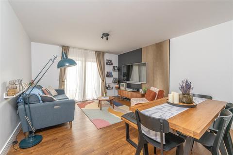3 bedroom flat for sale, 81/4 Ocean Drive, Edinburgh, EH6