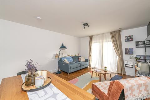 3 bedroom flat for sale, 81/4 Ocean Drive, Edinburgh, EH6