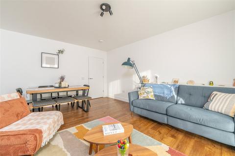 3 bedroom flat for sale, 81/4 Ocean Drive, Edinburgh, EH6