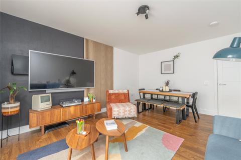 3 bedroom flat for sale, 81/4 Ocean Drive, Edinburgh, EH6
