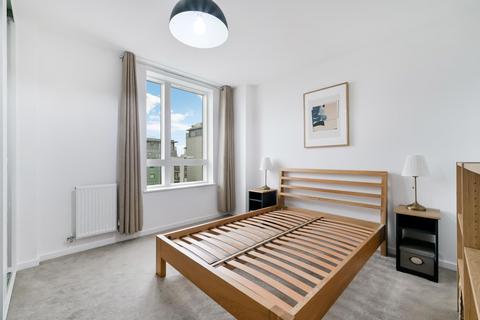 1 bedroom flat for sale, Kempton House, Heritage Place, Brentford, TW8