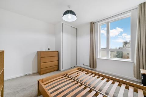 1 bedroom flat for sale, Kempton House, Heritage Place, Brentford, TW8