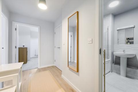 1 bedroom flat for sale, Kempton House, Heritage Place, Brentford, TW8