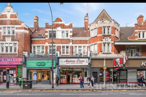 undefined, Uxbridge Road, London, W12