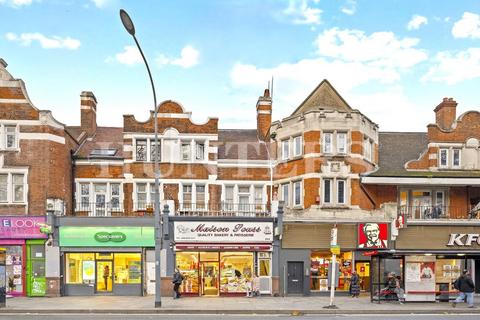 undefined, Uxbridge Road, London, W12