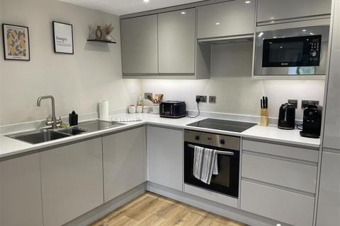 undefined, Farningham Rd CR3