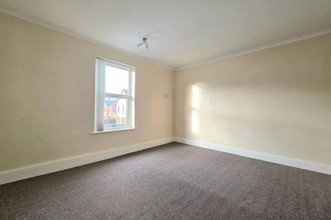 3 bedroom end of terrace house to rent, Furlong Road, Bolton-Upon-Dearne, Rotherham