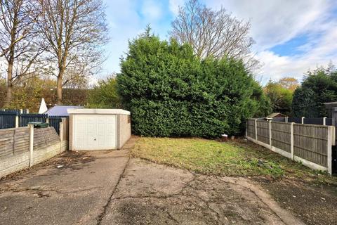 3 bedroom end of terrace house to rent, Furlong Road, Bolton-Upon-Dearne, Rotherham