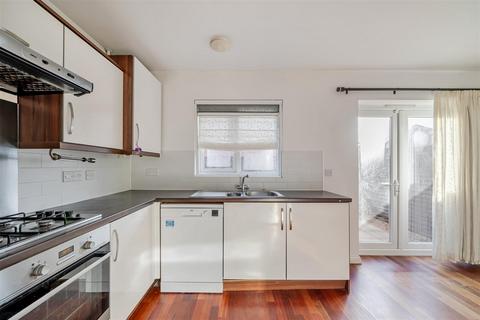 3 bedroom semi-detached house for sale, Popham Road, Wellington