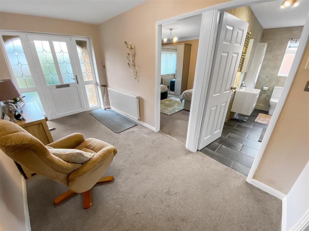 Hallway.jpg