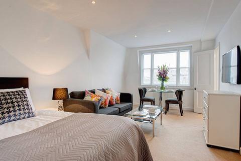 Studio to rent, Hill Street, Mayfair, London, W1J