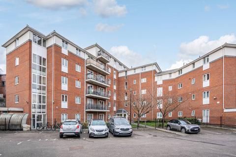 Blytheswood Place, Streatham, London, SW16
