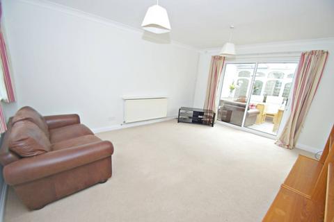 2 bedroom semi-detached house to rent, Stamford House, WD17, Watford, WD17