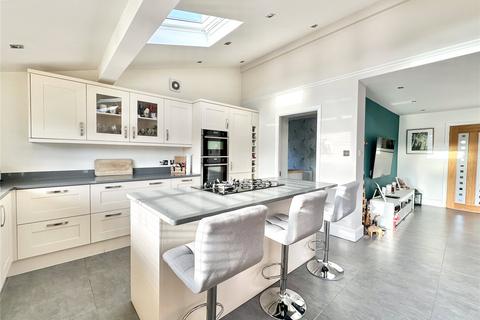 4 bedroom semi-detached house for sale, Northenden Road, Trafford M33