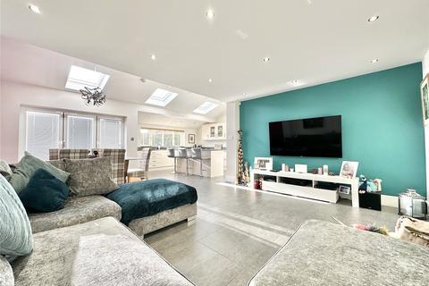 4 bedroom semi-detached house for sale, Northenden Road, Trafford M33
