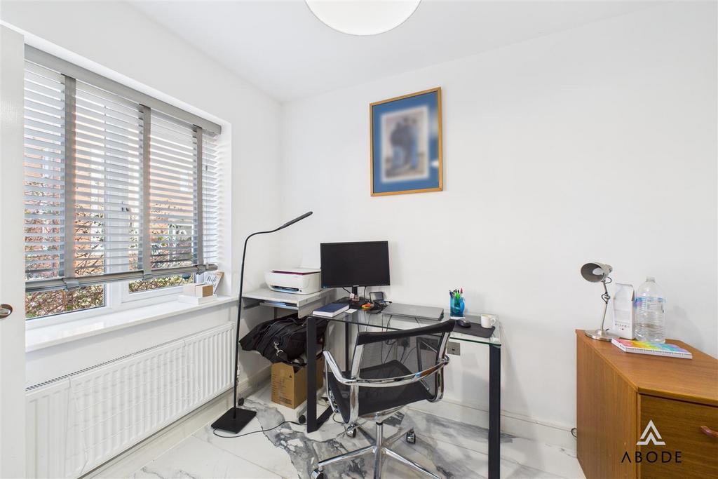 CAM01882 G0-PR0230-STILL011.jpg