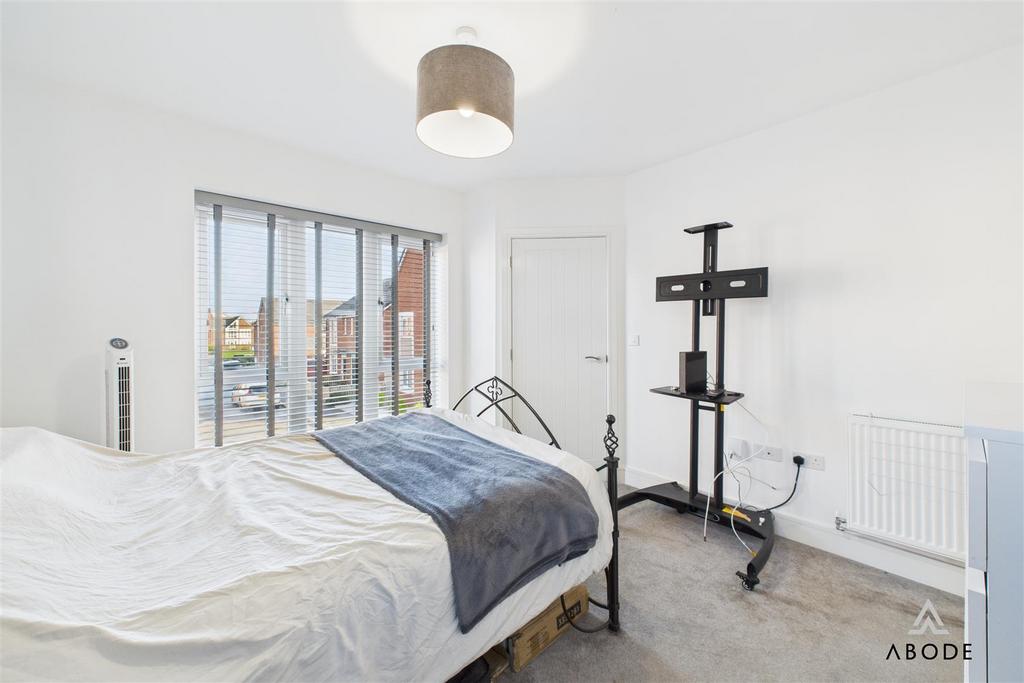 CAM01882 G0-PR0230-STILL014.jpg