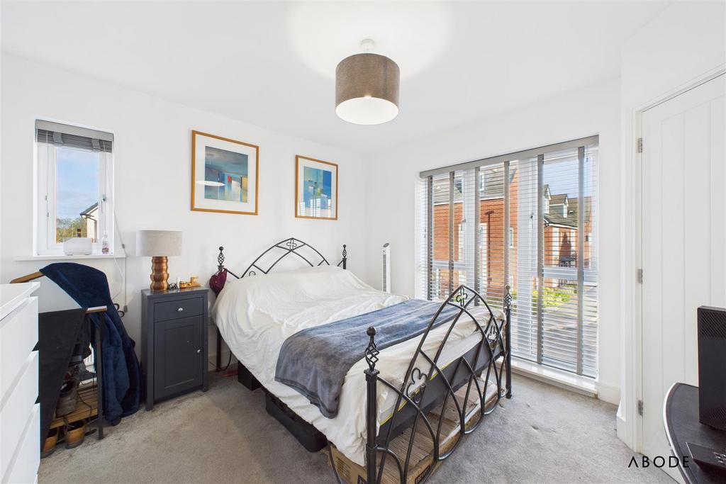 CAM01882 G0-PR0230-STILL015.jpg