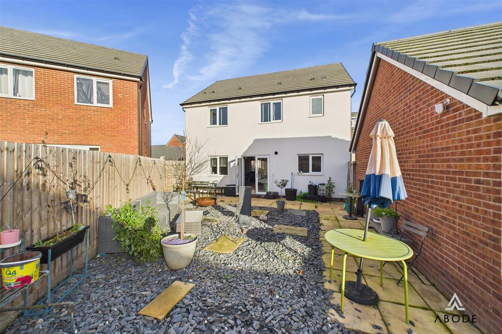 CAM01882 G0-PR0230-STILL024.jpg