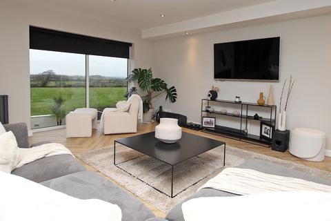 4 bedroom detached house for sale, Glan Beuno Estate, Bontnewydd, Caernarfon, Gwynedd, LL55