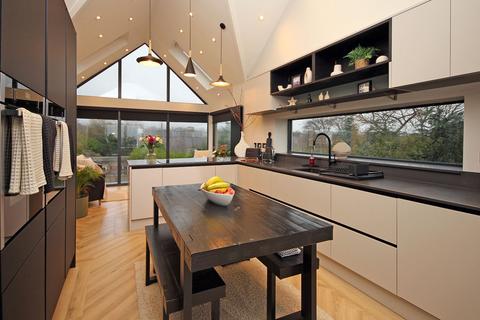4 bedroom detached house for sale, Glan Beuno Estate, Bontnewydd, Caernarfon, Gwynedd, LL55