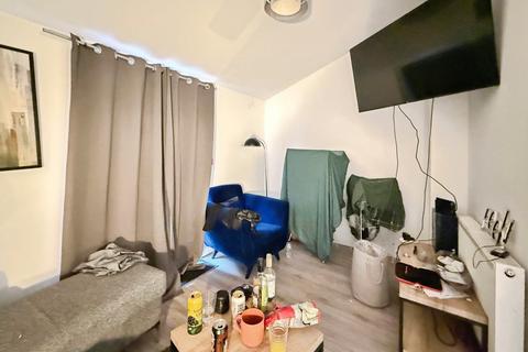 undefined, Beverly Road, Manchester, Greater Manchester, M14