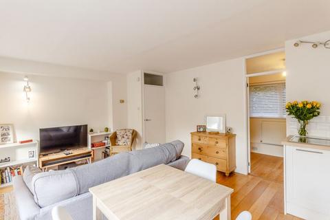 undefined, Ridge Court, Warlingham