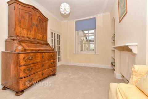 3 bedroom townhouse for sale, Robert Street, Deal CT14