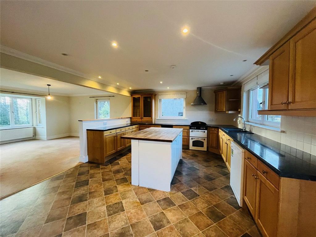 Kitchen/Dining