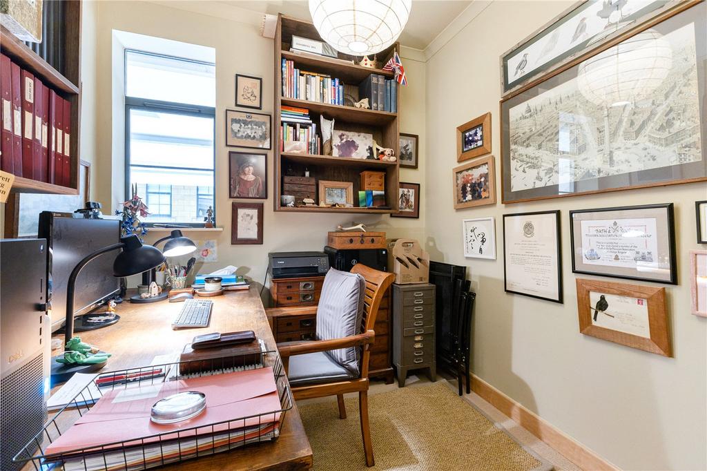 Bedroom Two/Study
