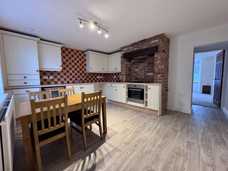 Dining kitchen