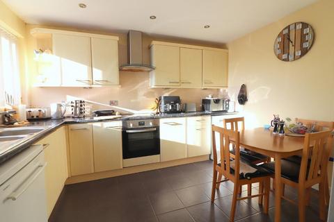 undefined, Luton LU3