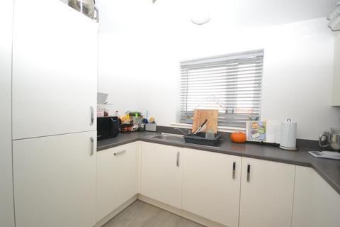 2 bedroom flat for sale, Kingsmead, Milton Keynes MK4